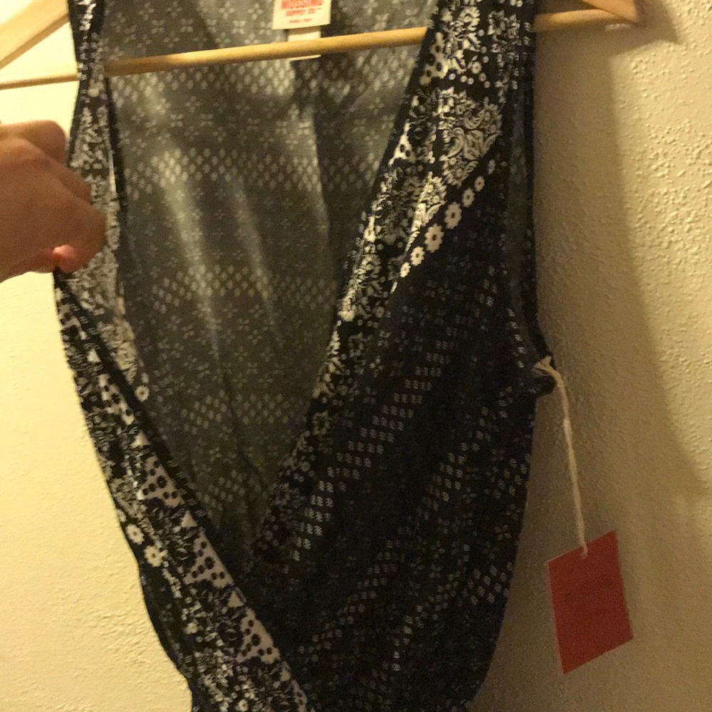 Mossimo Jumper - Picture 6 of 7